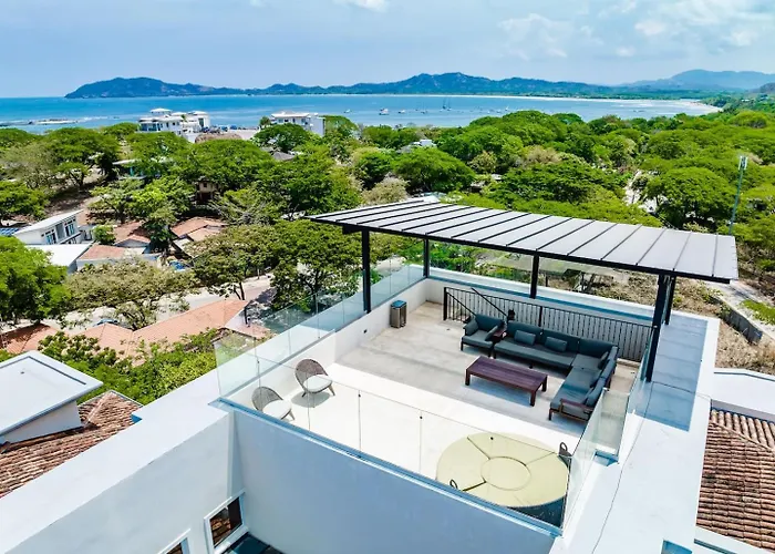 Amazing New Peninsula Penthouse With Ocean Views